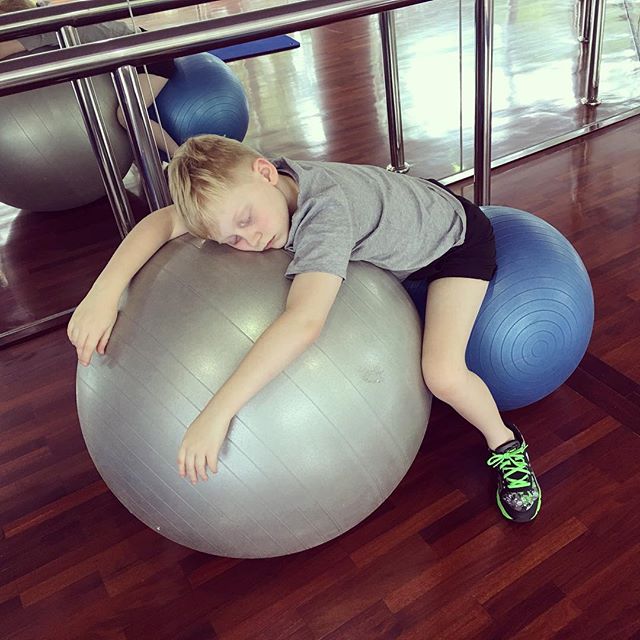 Ben's idea of a Sunday morning workout. He is recovering from trick or treating and jet lag ️