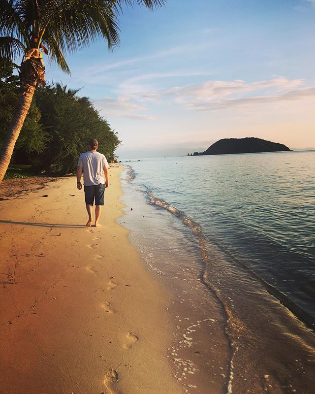 Last walk on the beach. Leaving this beautiful place back to Bangkok tomorrow. What a relaxing week we have had ️
